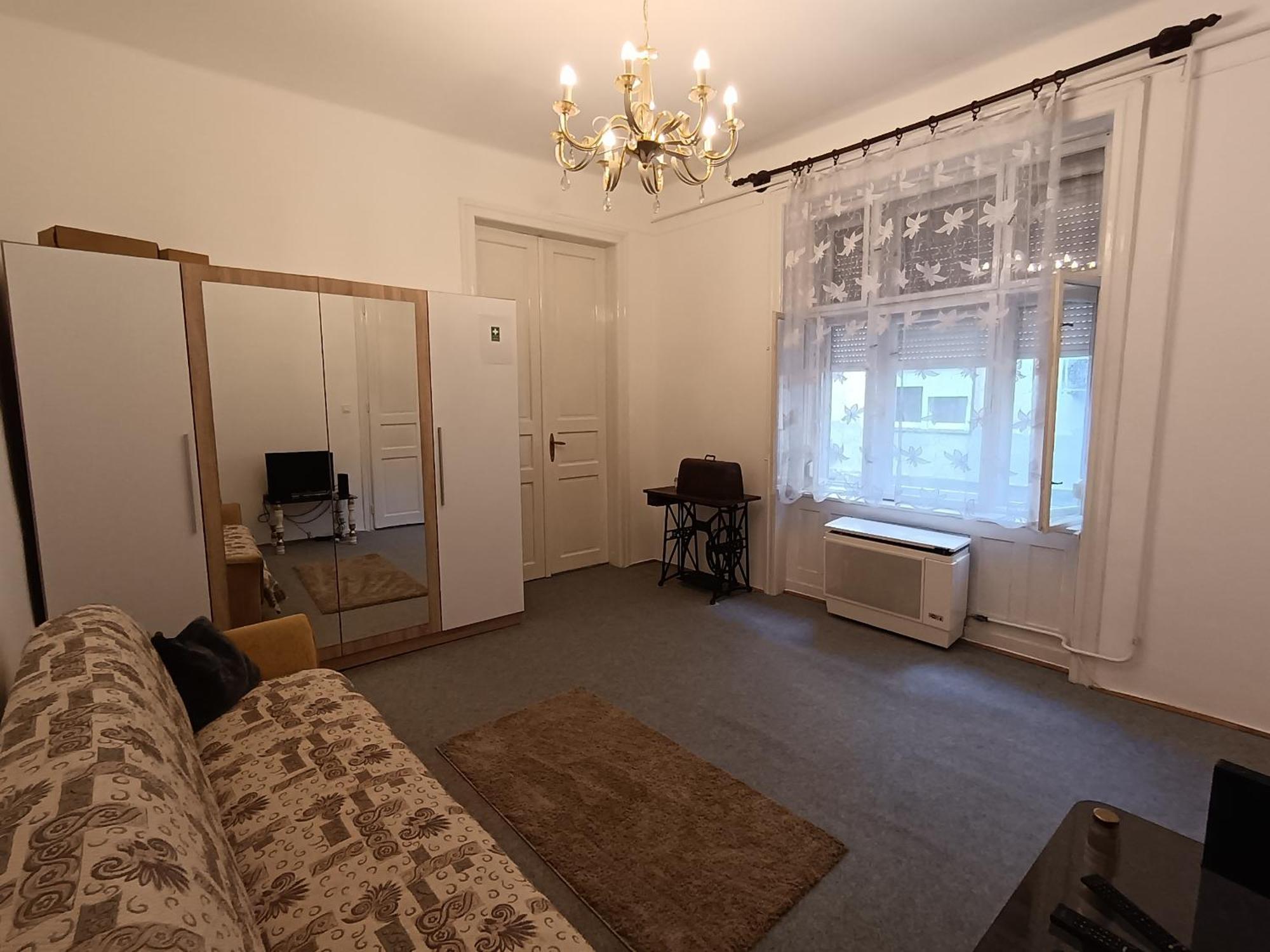 Rom Apartman Budapest Esterno foto